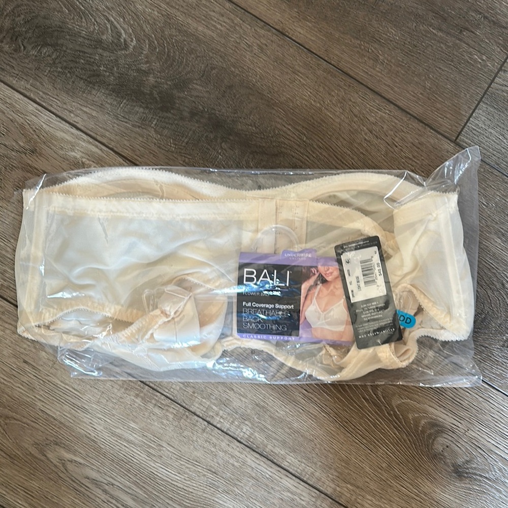 Bali Cream Underwear & Socks Bundle